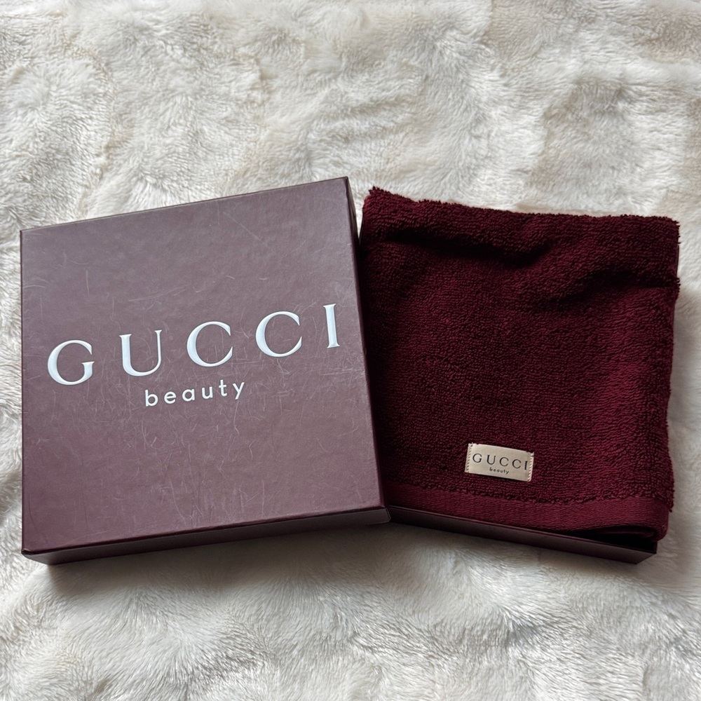 Gucci Beauty Deep Red Towel and Box Set NWOT